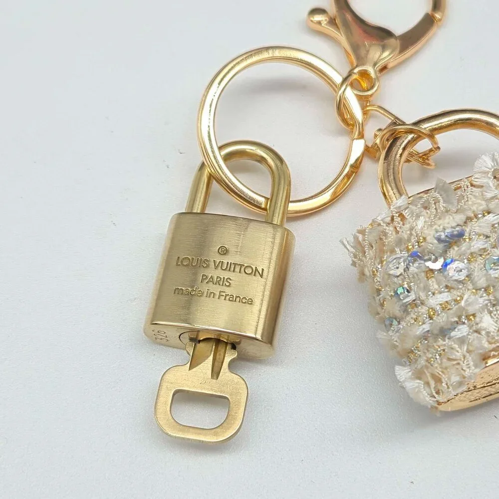 Louis Vuitton Authentic Gold Lock 🔒 Unbranded Tweed Bag Keychain Charm for Bags - Picture 5 of 13